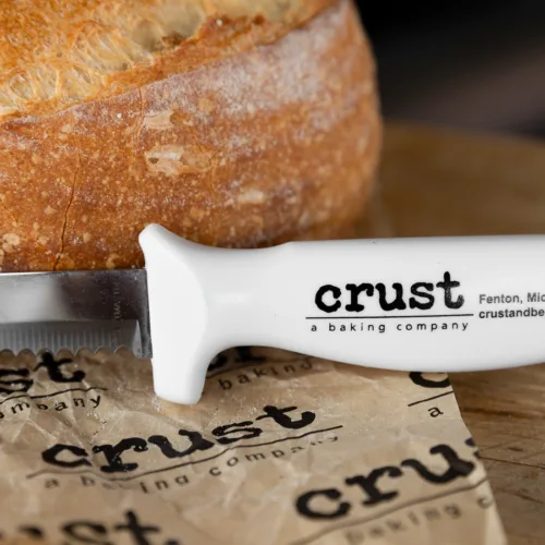 Knives 2 CRUST a baking company 1650px