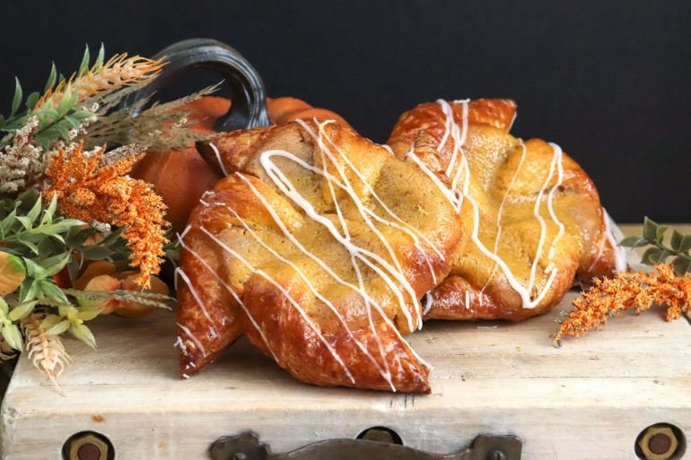 CRUST Bakery, Restaurant Fenton, MI CRUST a baking company artisan baking breads