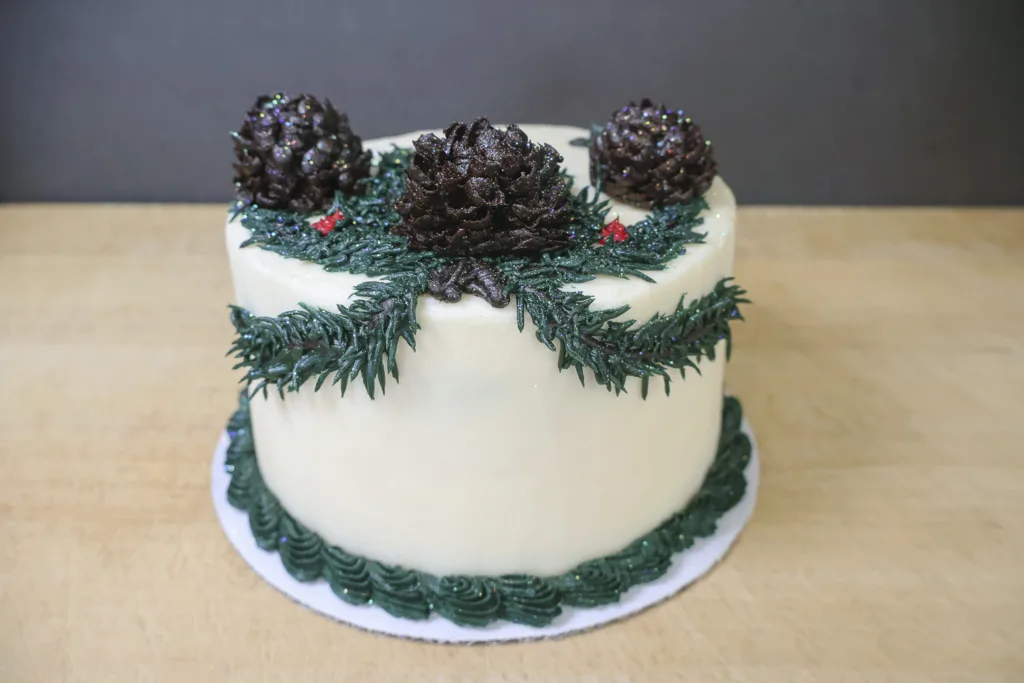 Winter Wonderland Cake 2023 1 CRUST a baking company 1650px