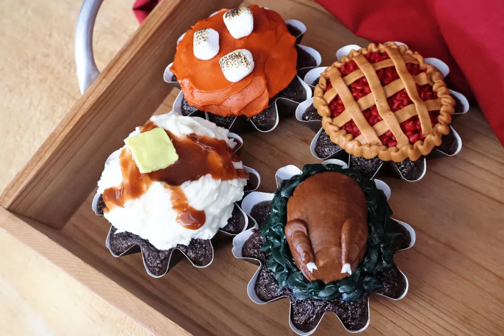 Holiday-Cupcake-4-Pack