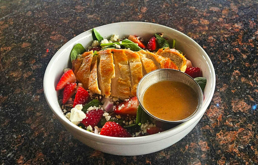 Berry-in-love Spinach Salad