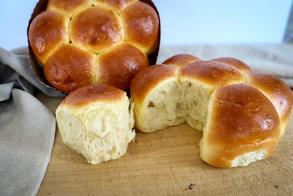 Challah Roll 4 CRUST a baking company 1650px 1