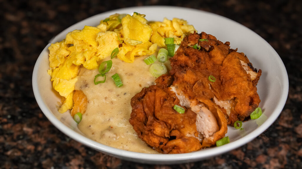 Fried Chicken Biscuits & Gravy Fried Chicken Biscuits & Gravy